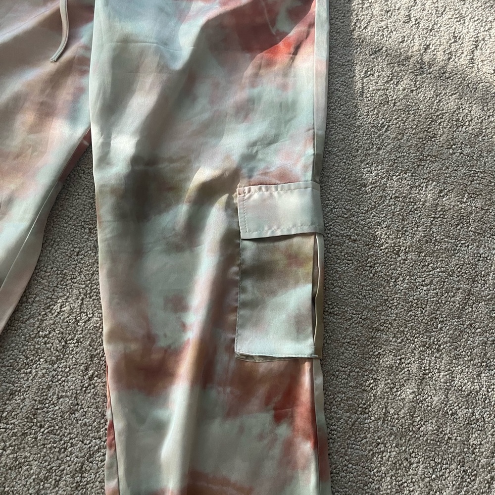 Guess Multicolor Tie-Dye satiny cargo jogger Pants